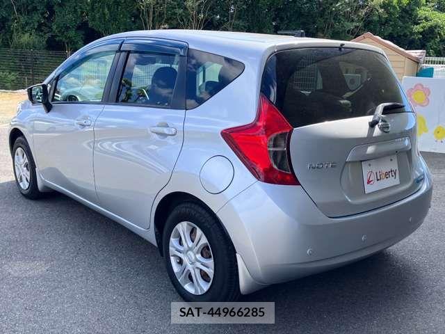 Nissan NOTE 2015-01 8367862-15