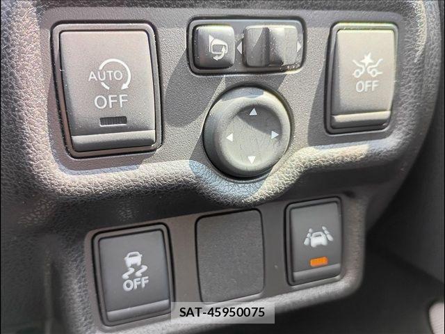 Nissan NOTE 2018-01 8367860-12