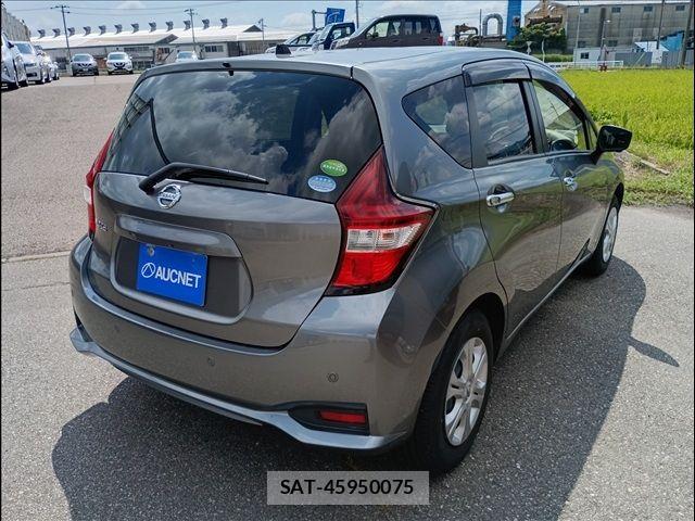 Nissan NOTE 2018-01 8367860-2
