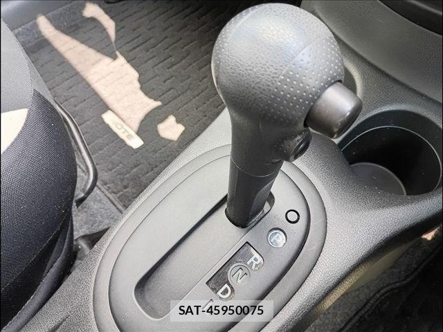 Nissan NOTE 2018-01 8367860-8