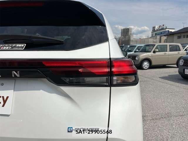 Nissan NOTE 2023-06 8367828-18