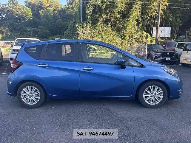 Nissan NOTE 2018-04 8367873-17