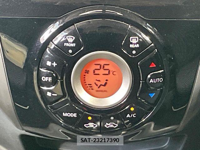 Nissan NOTE 2013-11 8367859-4