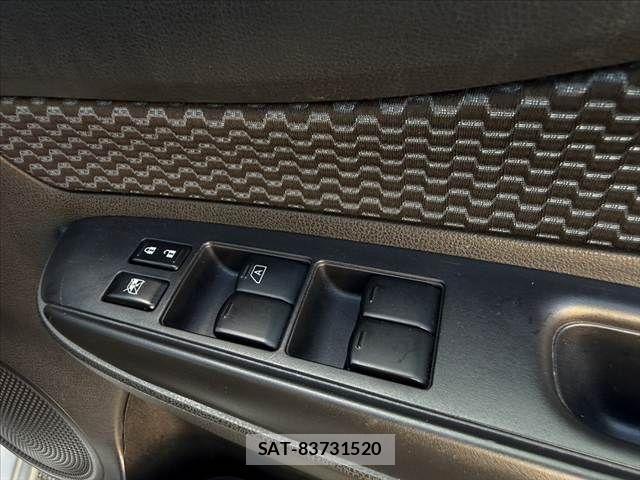 Nissan NOTE 2015-02 8367874-20