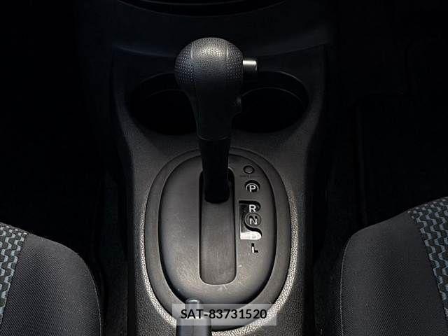 Nissan NOTE 2015-02 8367874-21