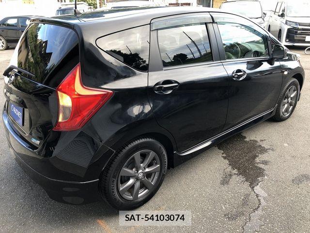 Nissan NOTE 2013-09 8367872-1