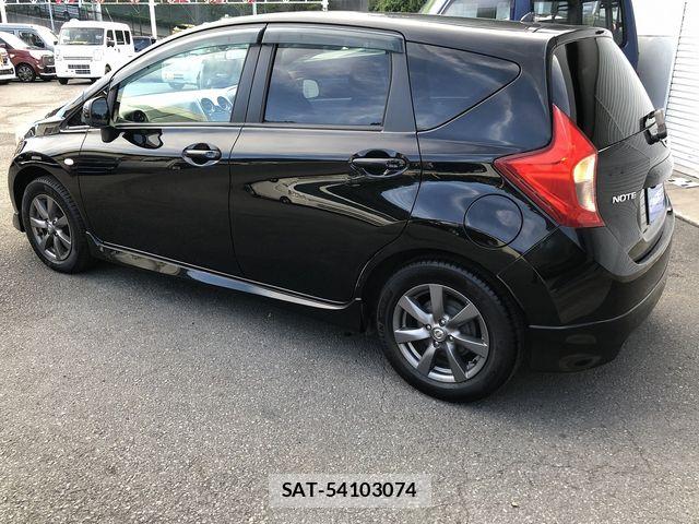 Nissan NOTE 2013-09 8367872-6