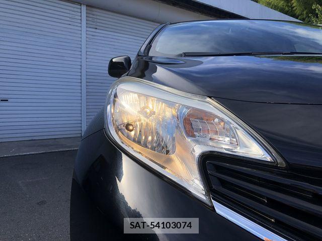Nissan NOTE 2013-09 8367872-7
