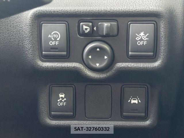 Nissan NOTE 2017-08 8367863-18