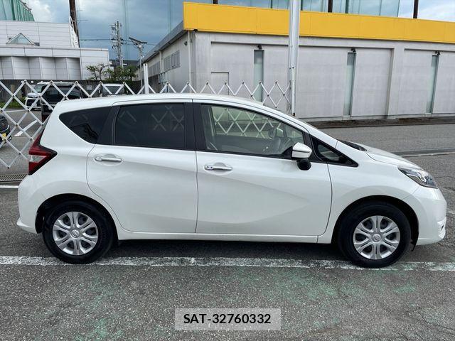 Nissan NOTE 2017-08 8367863-3