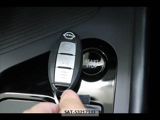 Nissan NOTE 2022-10 8367825-5
