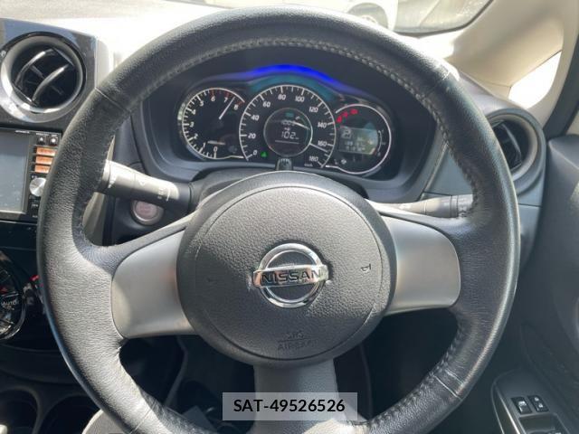 Nissan NOTE 2013-09 8367891-15