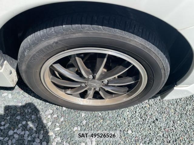 Nissan NOTE 2013-09 8367891-5