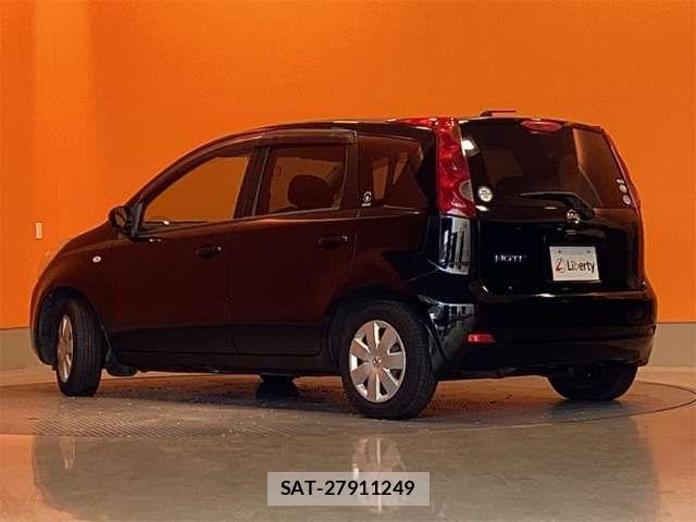 Nissan NOTE 2010-06 8367883-9