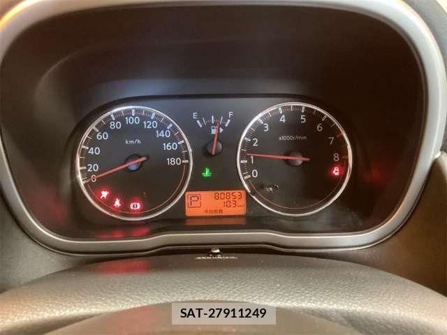 Nissan NOTE 2010-06 8367883-19