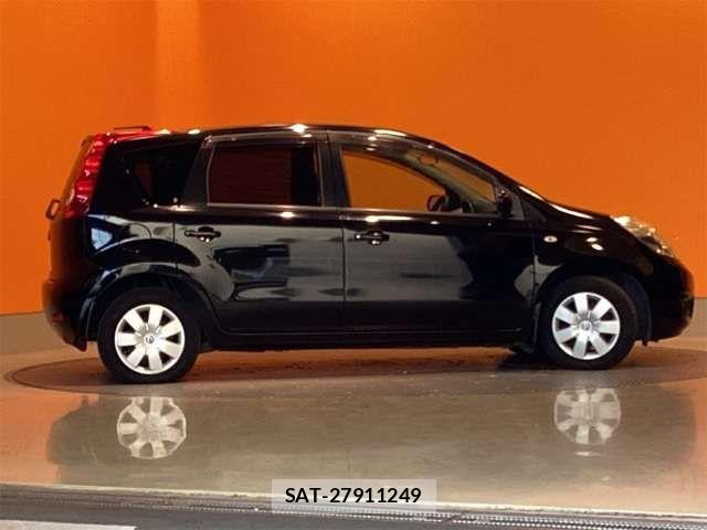 Nissan NOTE 2010-06 8367883-6