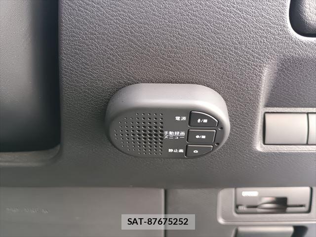 Nissan NOTE 2022-04 8367835-24