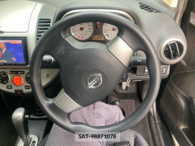 Nissan NOTE 2012-04 8367889-17