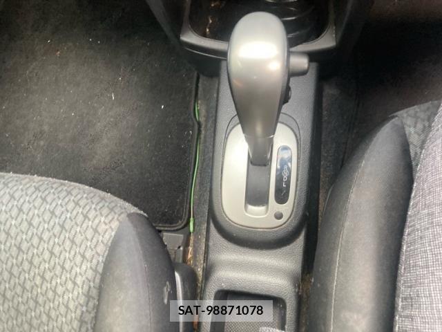 Nissan NOTE 2012-04 8367889-19