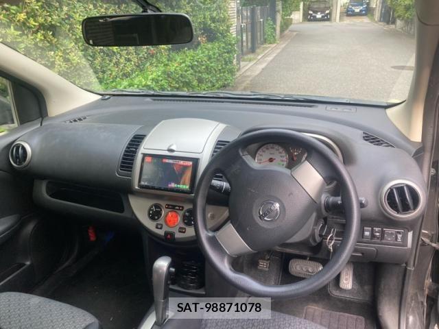 Nissan NOTE 2012-04 8367889-5