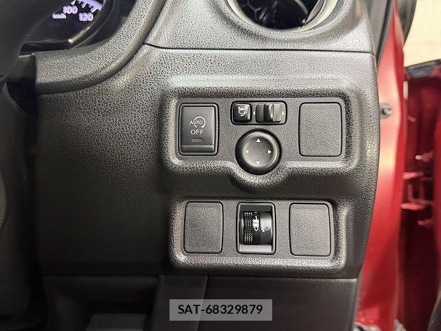 Nissan NOTE 2014-02 8367886-15
