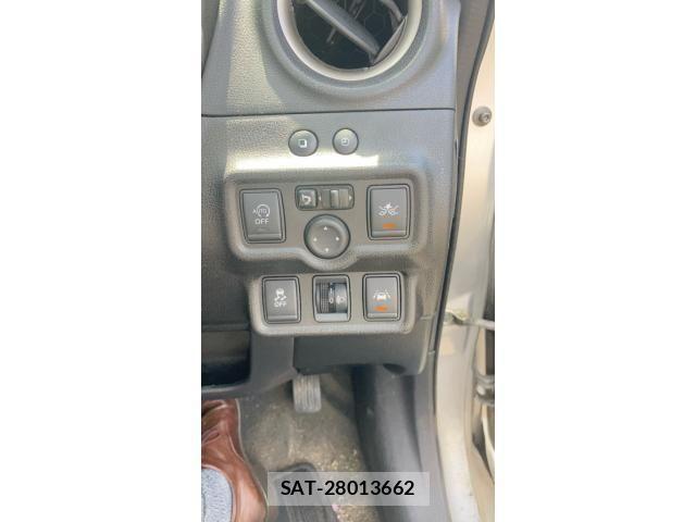 Nissan NOTE 2015-12 8367901-12