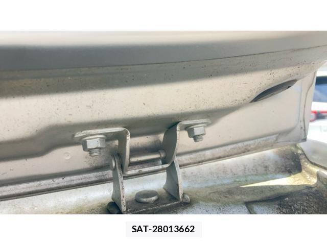 Nissan NOTE 2015-12 8367901-16