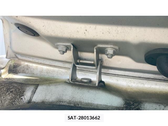 Nissan NOTE 2015-12 8367901-17