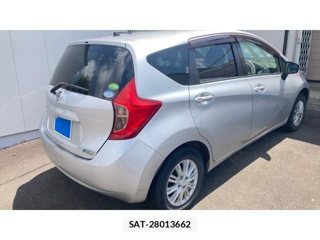 Nissan NOTE 2015-12 8367901-5