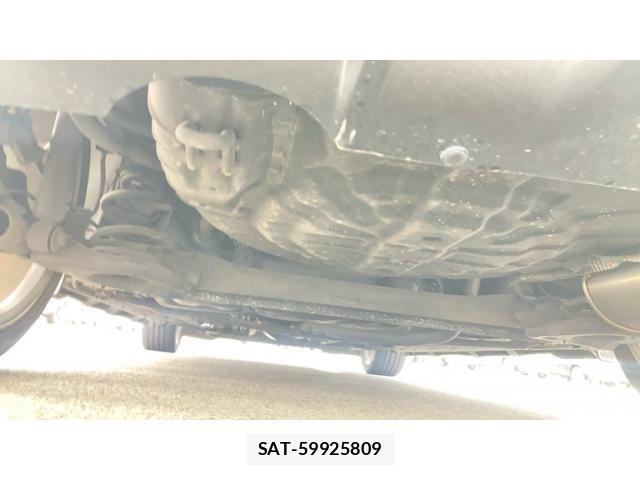 Nissan NOTE 2015-08 8367850-11