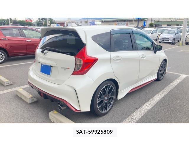 Nissan NOTE 2015-08 8367850-8