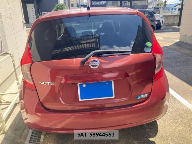 Nissan NOTE 2012-11 8367899-4