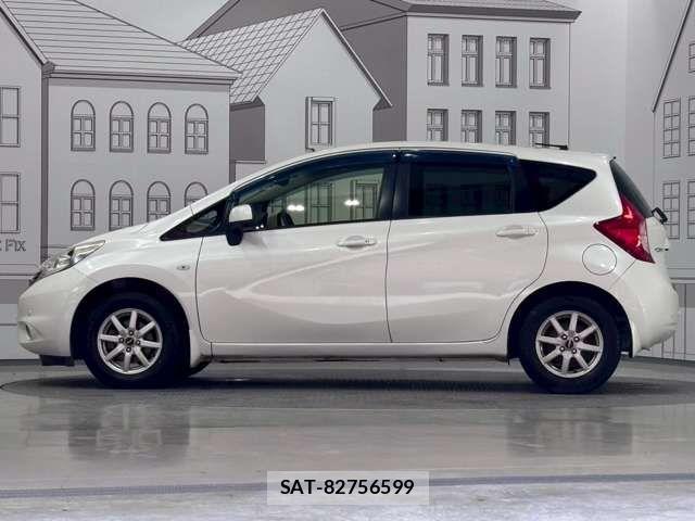 Nissan NOTE 2014-03 8367882-4