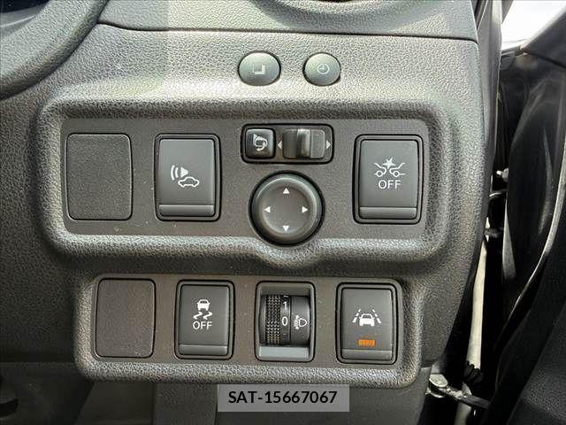 Nissan NOTE 2018-09 8367866-24