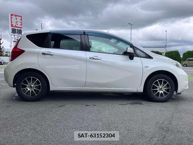 Nissan NOTE 2014-01 8367879-7