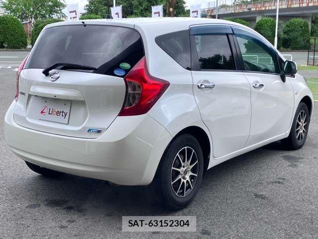 Nissan NOTE 2014-01 8367879-8