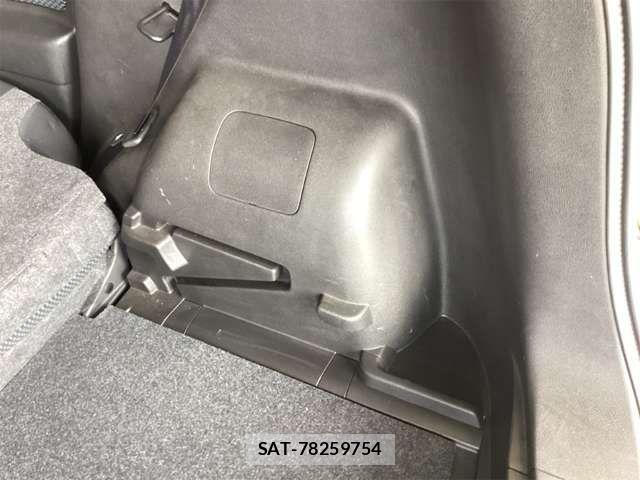 Nissan NOTE 2016-01 8367864-14