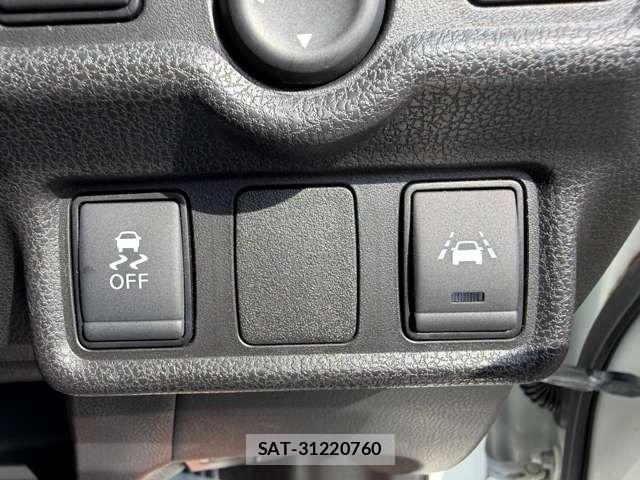 Nissan NOTE 2018-01 8367837-10