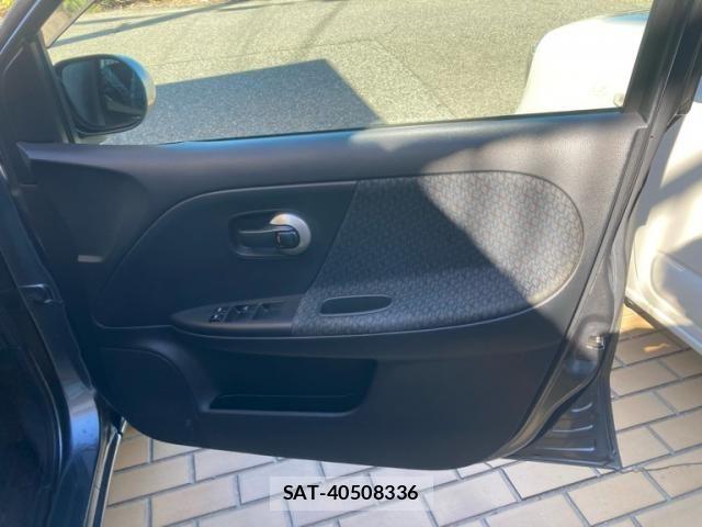 Nissan NOTE 2011-08 8367893-9