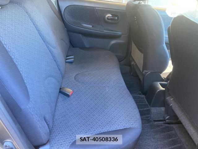 Nissan NOTE 2011-08 8367893-11