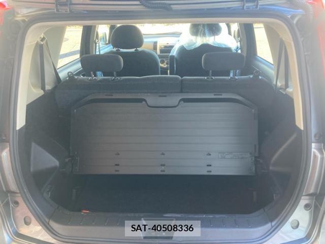 Nissan NOTE 2011-08 8367893-13