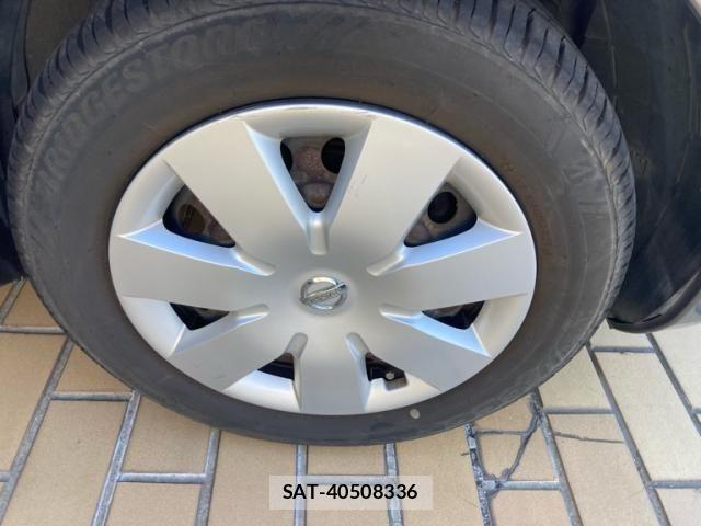 Nissan NOTE 2011-08 8367893-5