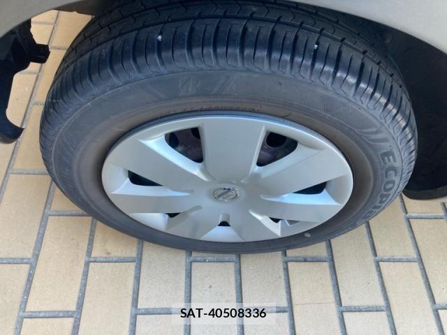 Nissan NOTE 2011-08 8367893-6