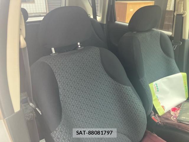 Nissan NOTE 2011-08 8367887-15