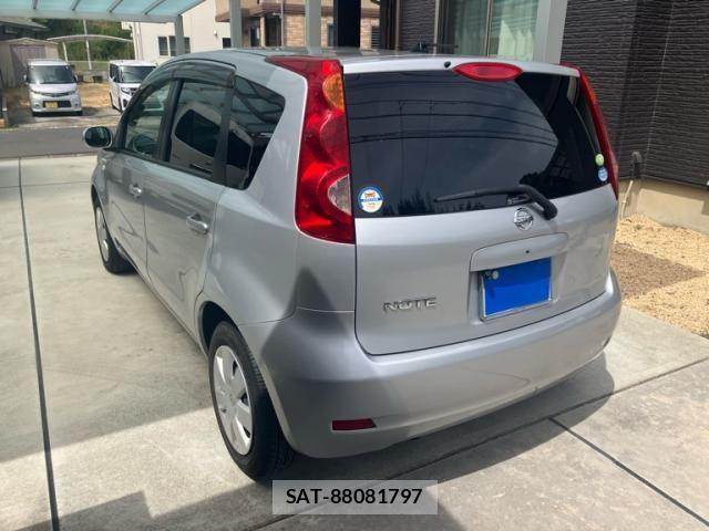 Nissan NOTE 2011-08 8367887-2