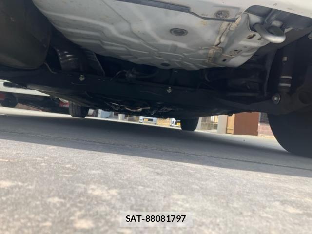 Nissan NOTE 2011-08 8367887-5