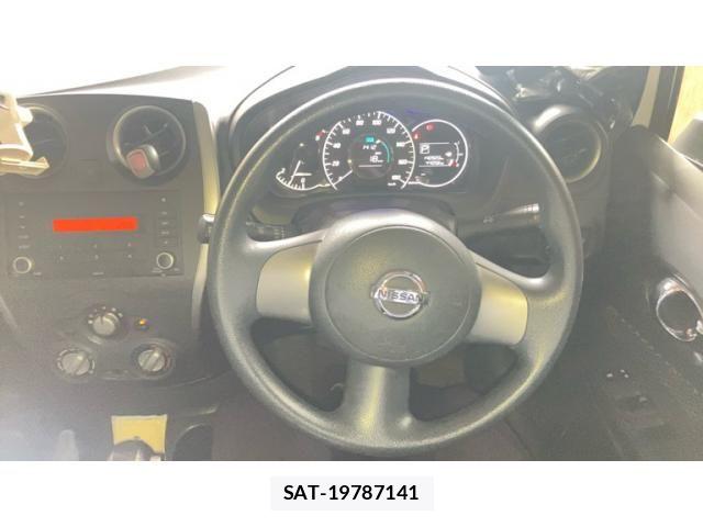 Nissan NOTE 2013-08 8367898-10