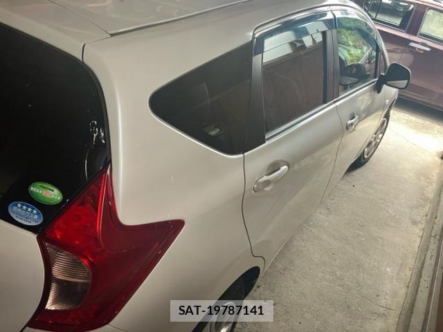 Nissan NOTE 2013-08 8367898-3
