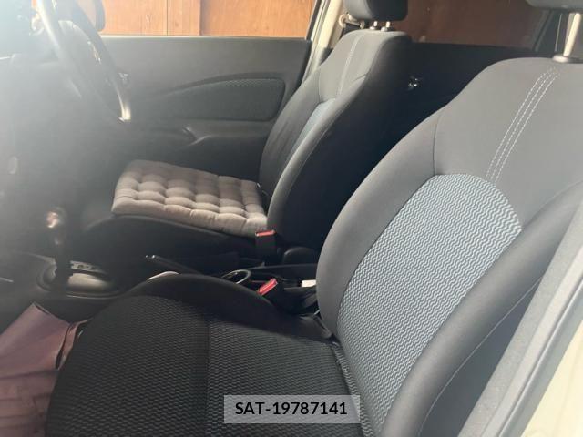 Nissan NOTE 2013-08 8367898-5