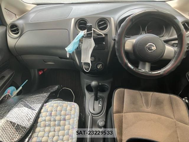 Nissan NOTE 2014-01 8367897-7